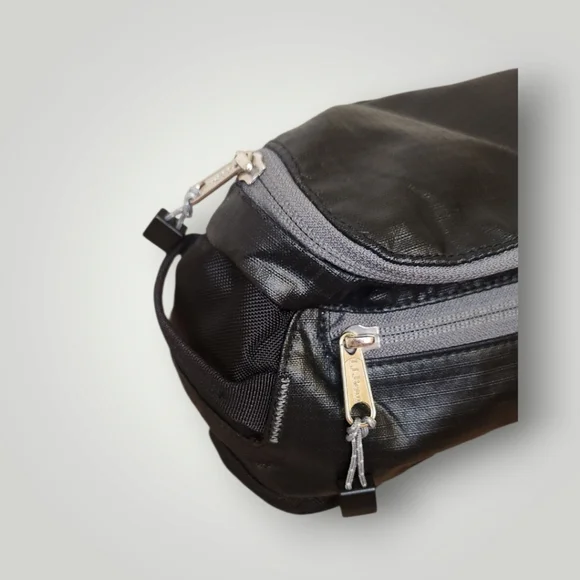 L.L. Bean Black Men's travel cluch Bag - Picture 3 of 10